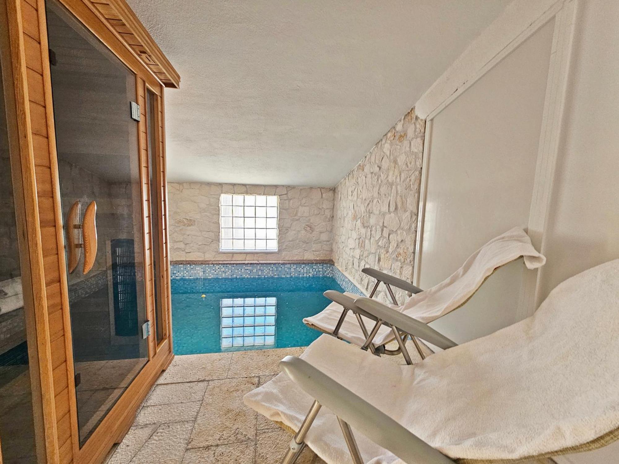 Villa Flamingo - House With Private Pool Gornji Seget Exterior foto